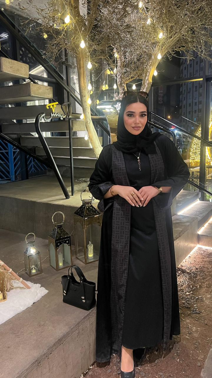 Velvet Two-Piece Abaya – Delourra Velvet Two-Piece Abaya – Delourra
